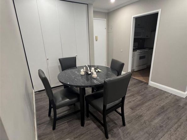 269-10 Grand Central Parkway 2C, Floral Park NY 11005