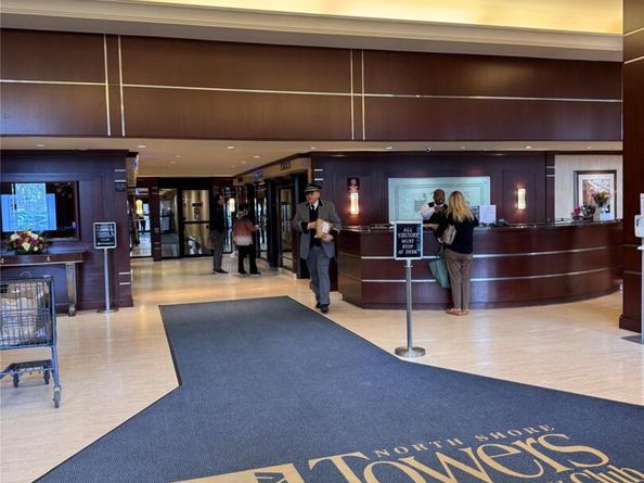 269-10 Grand Central Parkway 2C, Floral Park NY 11005