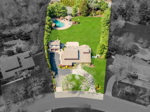 9 Artisan Avenue, Huntington NY 11743