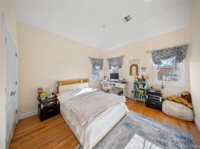 66-19 Commonwealth Boulevard, Little Neck NY 11362