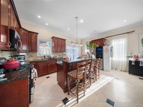 66-19 Commonwealth Boulevard, Little Neck NY 11362