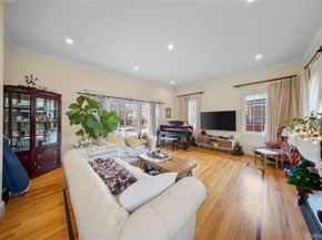 66-19 Commonwealth Boulevard, Little Neck NY 11362