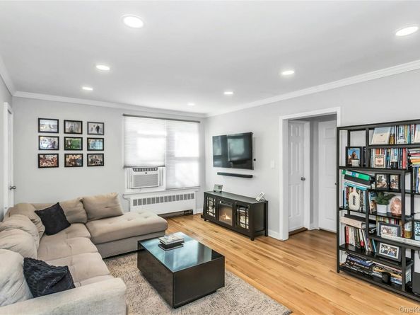 80 Seacliff Avenue U, Glen Cove NY 11542