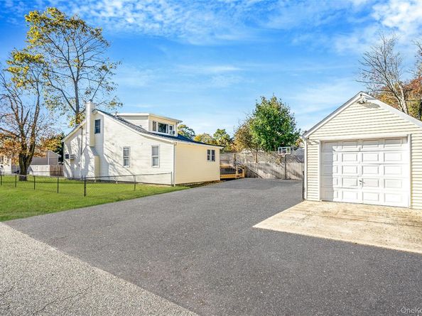 267 Dogwood Road W, Mastic Beach NY 11951