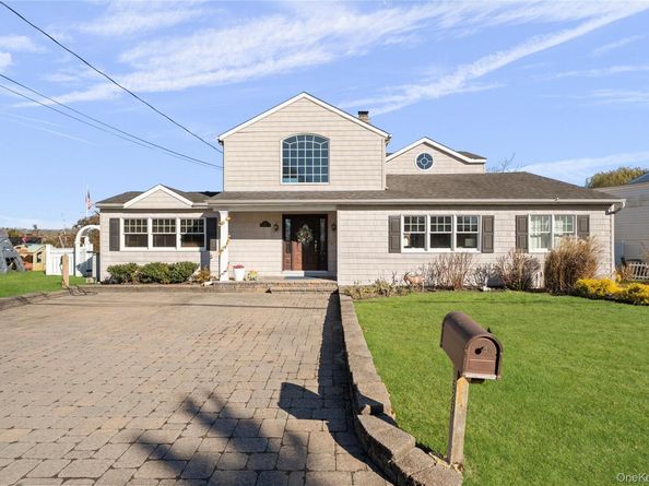 625 Edgewater Road, Oakdale NY 11769