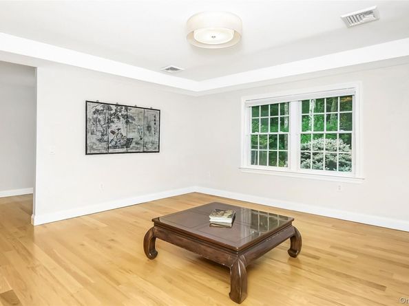 3 Sally's Path, East Hampton NY 11937