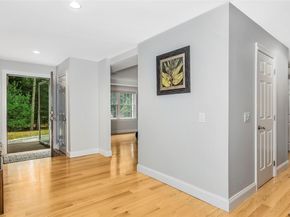 3 Sally's Path, East Hampton NY 11937