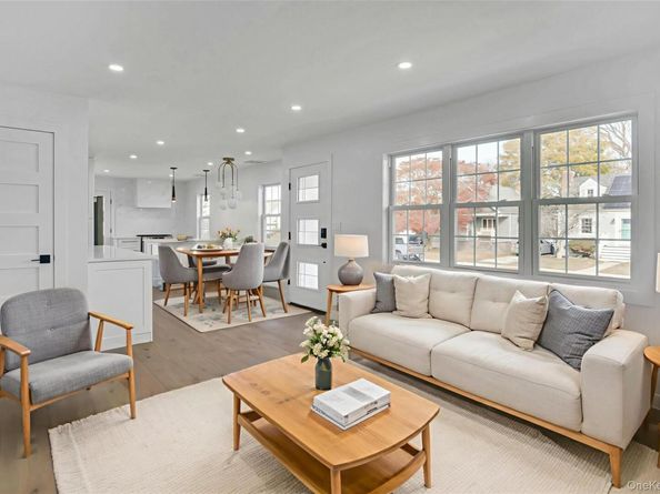 243 Lido Parkway, Lindenhurst NY 11757