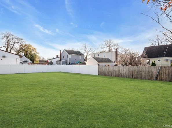 243 Lido Parkway, Lindenhurst NY 11757