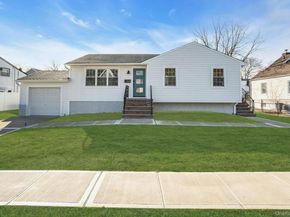 243 Lido Parkway, Lindenhurst NY 11757