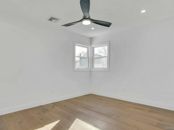 243 Lido Parkway, Lindenhurst NY 11757