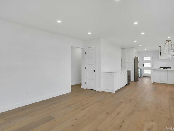 243 Lido Parkway, Lindenhurst NY 11757