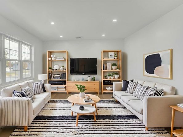 243 Lido Parkway, Lindenhurst NY 11757