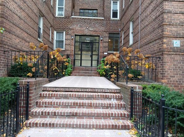 2080 Barnes Avenue 3B, Bronx NY 10462