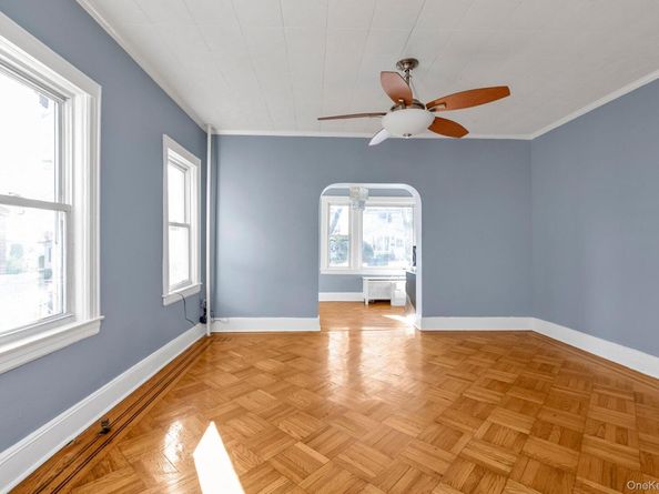 8835 Vanderveer Street, Queens Village NY 11427