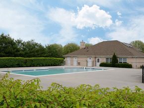 128 Cinnamon Court, Melville NY 11747