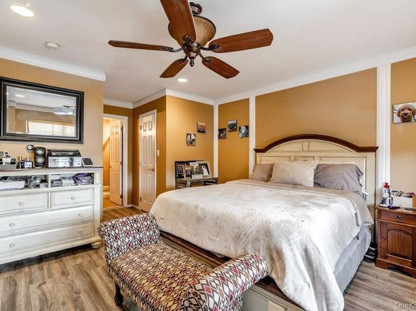 128 Cinnamon Court, Melville NY 11747