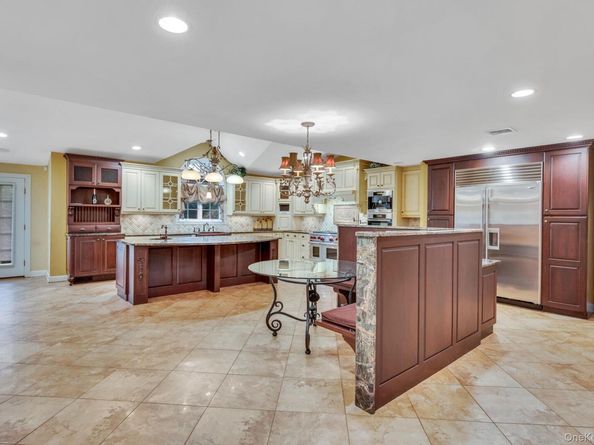 1023 Maple Lane, New Hyde Park NY 11040