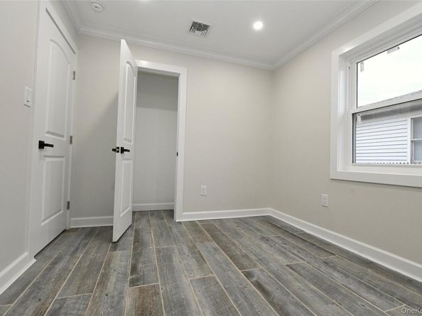 11 Bayview Avenue, Lawrence NY 11559