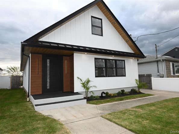 11 Bayview Avenue, Lawrence NY 11559