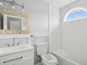 18 Brookville Way, Manorville NY 11949