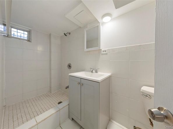 9141 195th Street, Hollis NY 11423