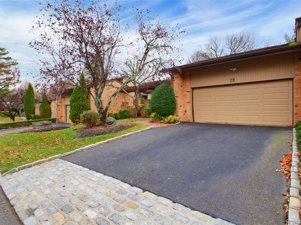 29 Woodland Drive, Roslyn NY 11576