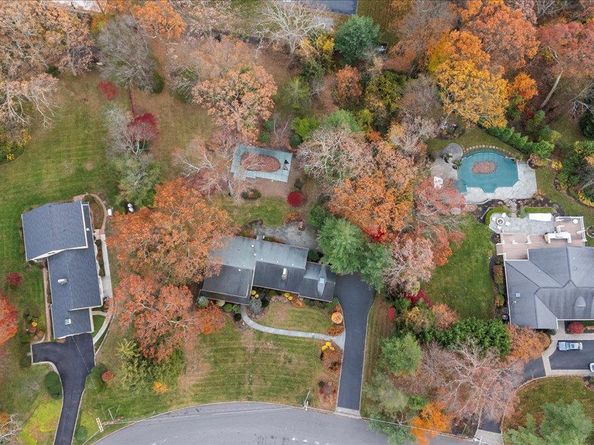 7 The Rise, Woodbury NY 11797