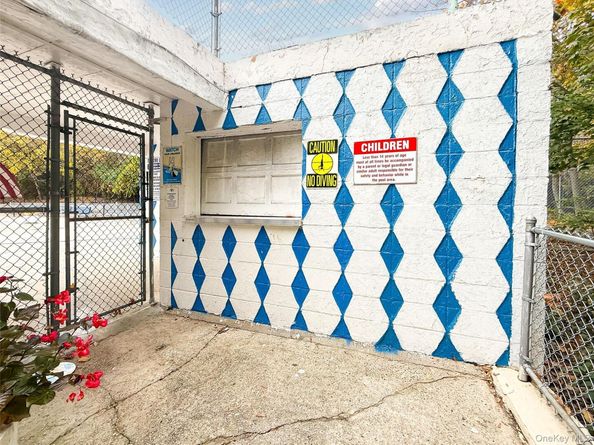 3 Sadore Lane 3F, Yonkers NY 10710