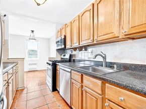 3 Sadore Lane 3F, Yonkers NY 10710