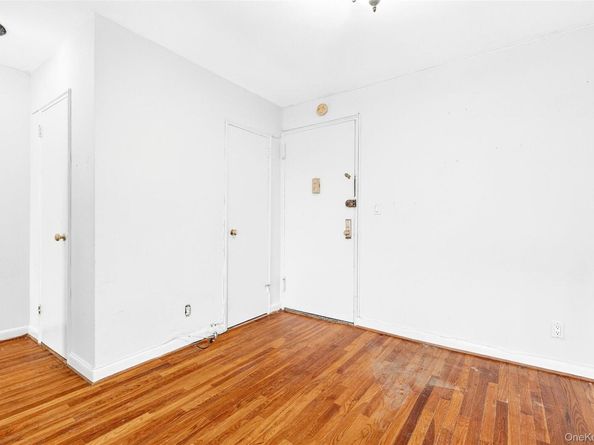 3 Sadore Lane 3F, Yonkers NY 10710