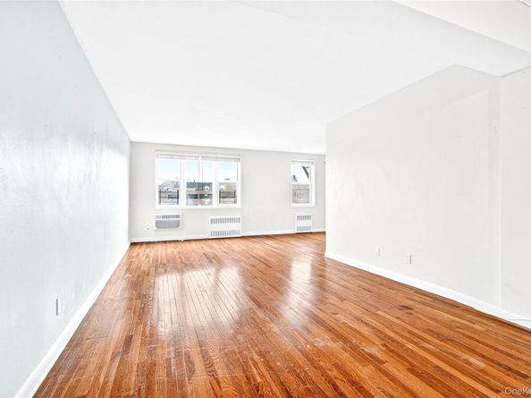 3 Sadore Lane 3F, Yonkers NY 10710