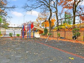 3 Sadore Lane 3F, Yonkers NY 10710