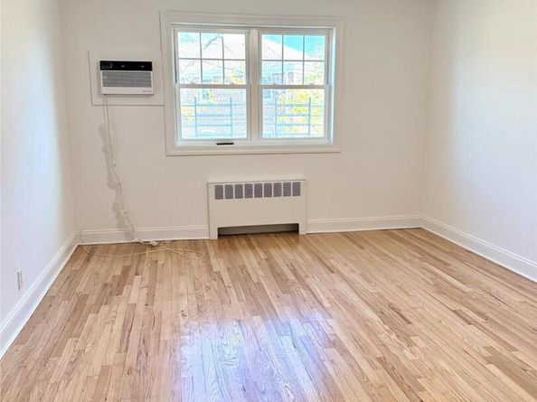 22406 Springfield Boulevard 7815 B, Oakland Gardens NY 11364