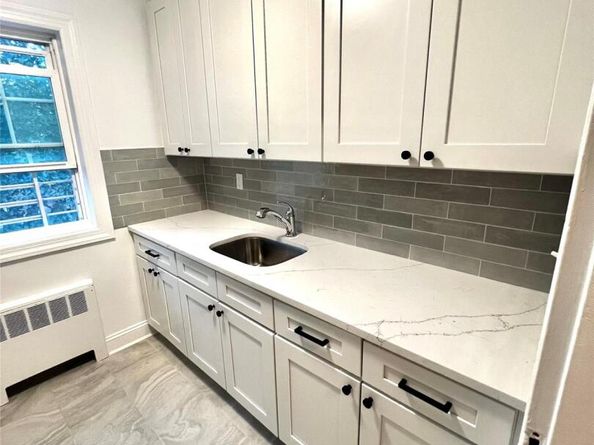 22406 Springfield Boulevard 7815 B, Oakland Gardens NY 11364