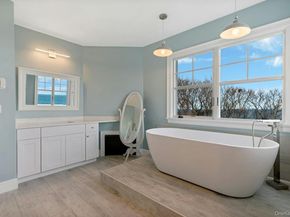 150 Landing Lane, Baiting Hollow NY 11933