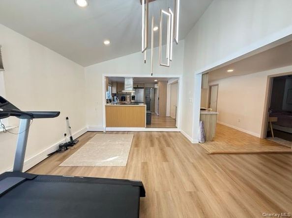 28 Floral Avenue, Bethpage NY 11714