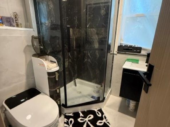 28 Floral Avenue, Bethpage NY 11714