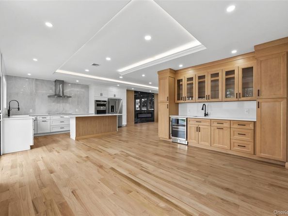 2 Orchid Road, Levittown NY 11756