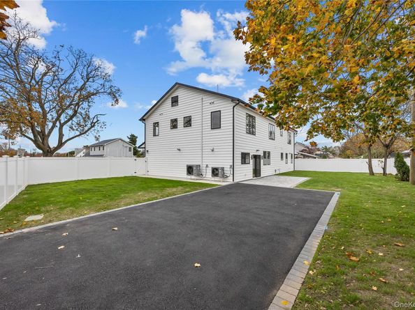 2 Orchid Road, Levittown NY 11756