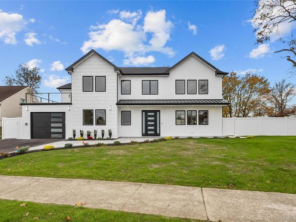 2 Orchid Road, Levittown NY 11756