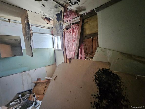 549 Granny Road, Medford NY 11763