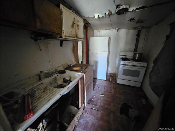 549 Granny Road, Medford NY 11763