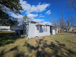 549 Granny Road, Medford NY 11763