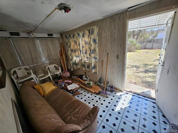 549 Granny Road, Medford NY 11763