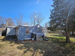 549 Granny Road, Medford NY 11763