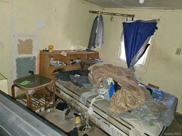 549 Granny Road, Medford NY 11763