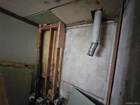 549 Granny Road, Medford NY 11763