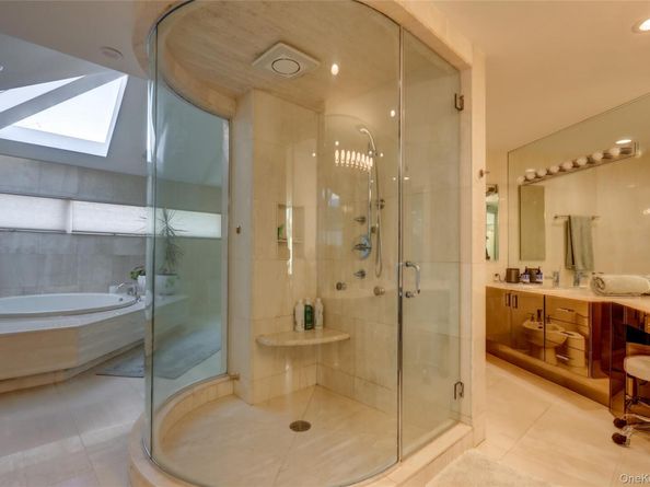 12 Combes Avenue, Rockville Centre NY 11570