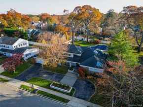 12 Combes Avenue, Rockville Centre NY 11570